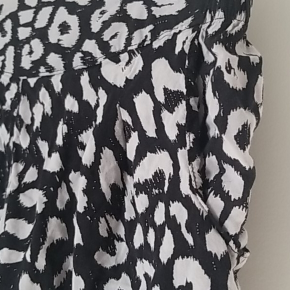 Ali kris leopard shorts size small - Picture 3 of 5